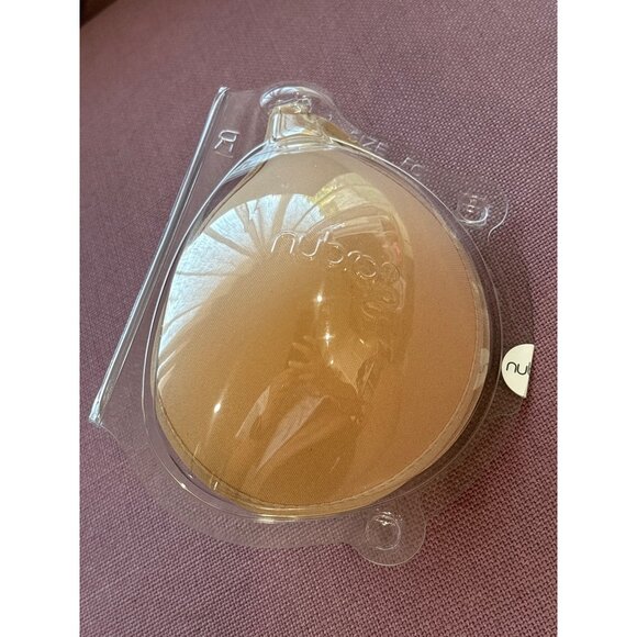 NuBra Push Up Plunge Bra in Fair Nude Size C New Womens Strapless Backless - Picture 5 of 10